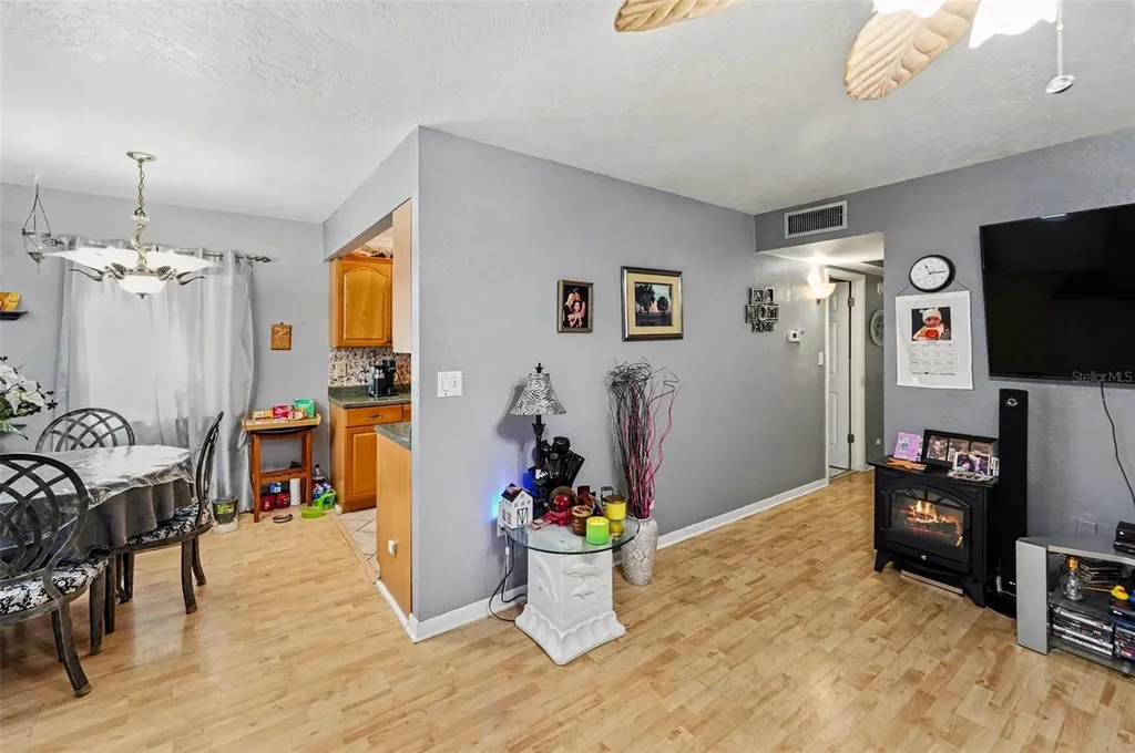 8402 111th Street N Seminole FL 33772