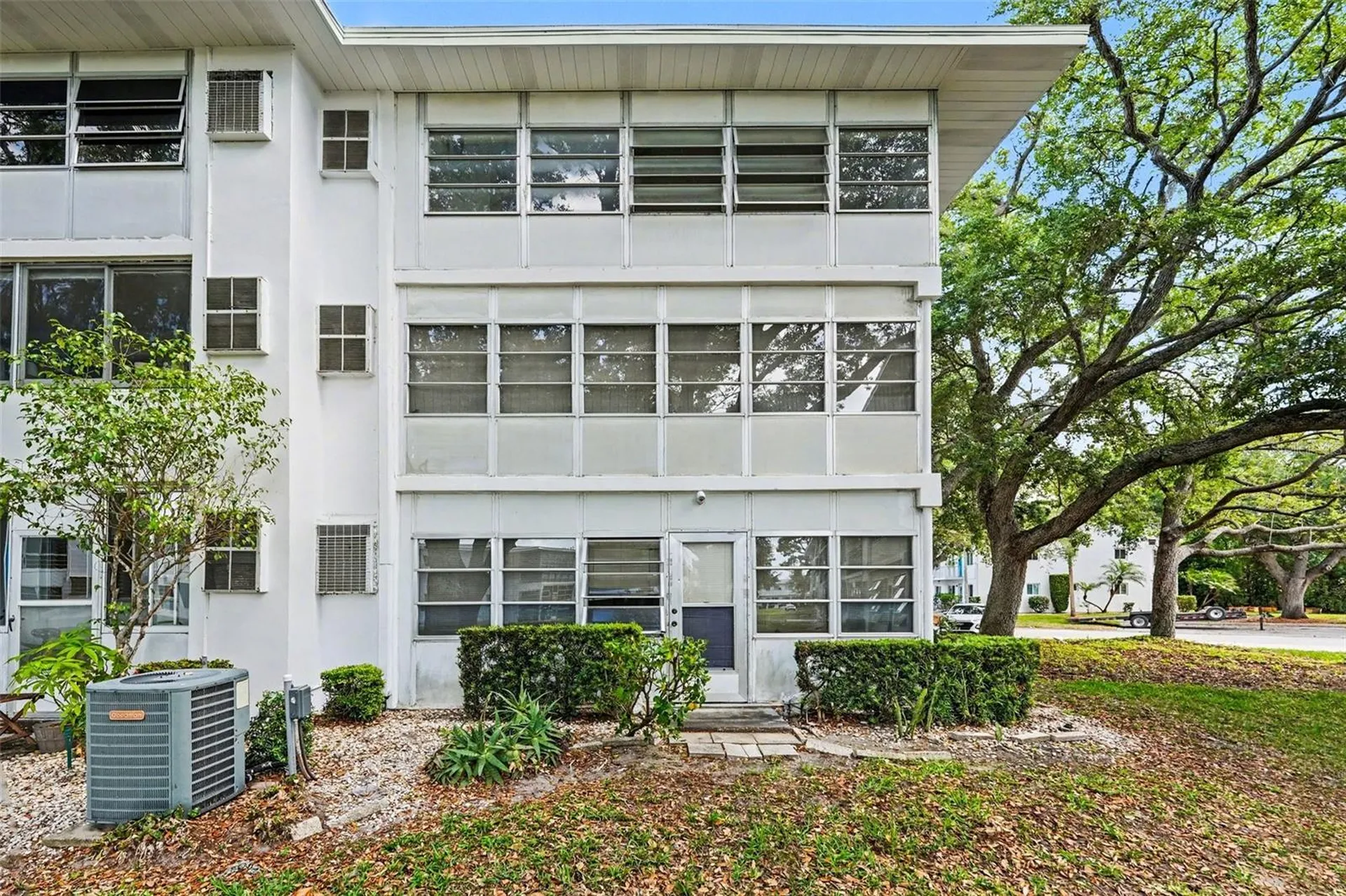 8402 111th Street N Seminole FL 33772