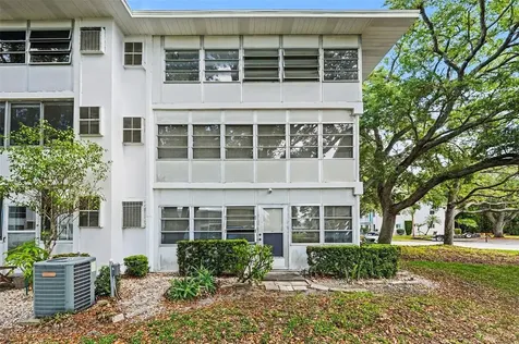 8402 111th Street N Seminole FL 33772