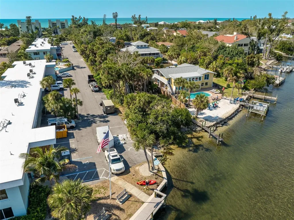 5065 N Beach Road Englewood FL 34223