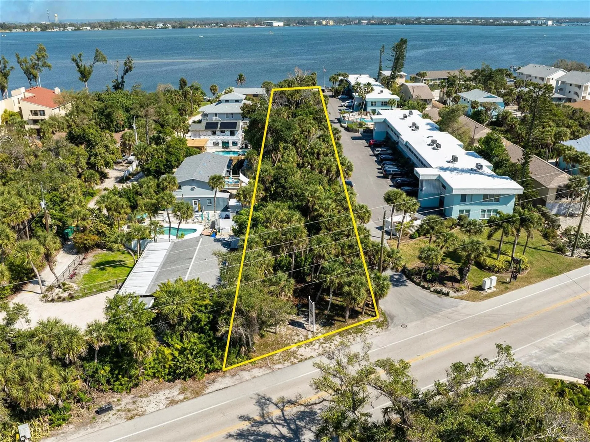 5065 N Beach Road Englewood FL 34223