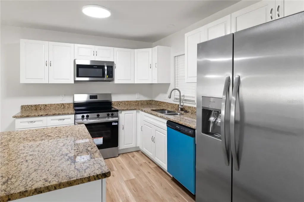 38245 12th Avenue Zephyrhills FL 33542