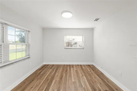 38245 12th Avenue Zephyrhills FL 33542