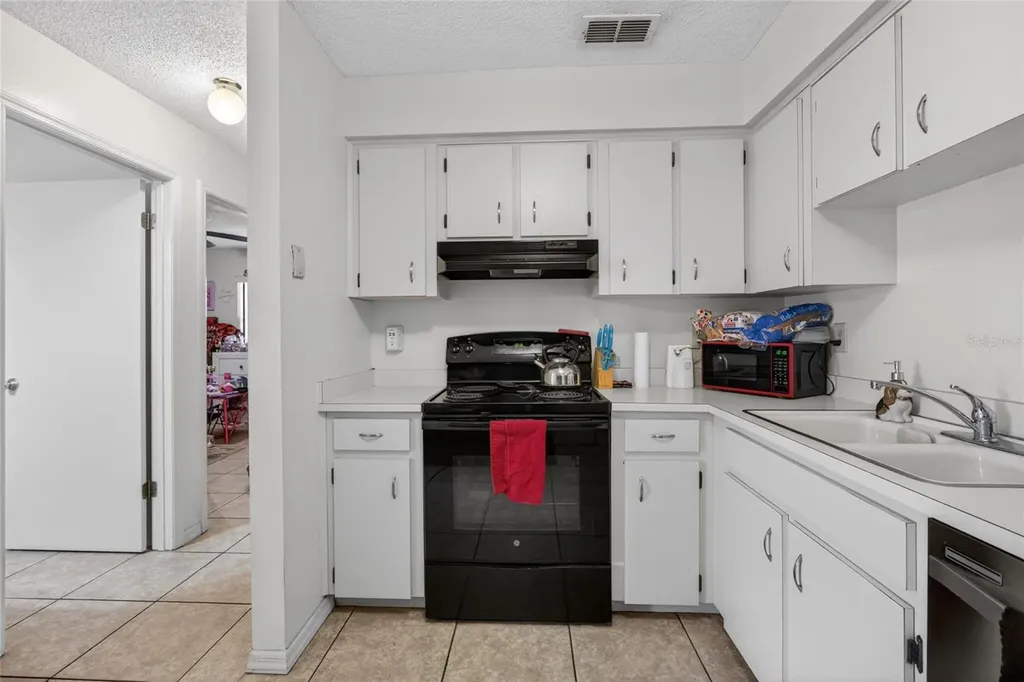 1140 Dosseywood Lane Lakeland FL 33811