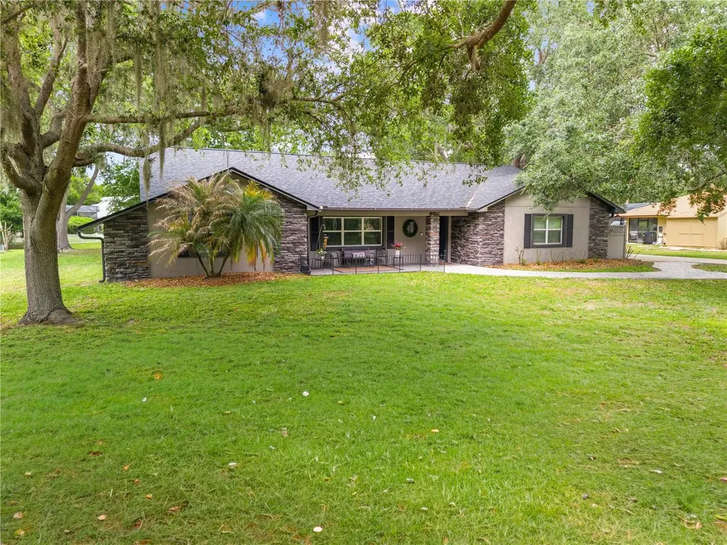 2094 Camelot Boulevard St Cloud FL 34772