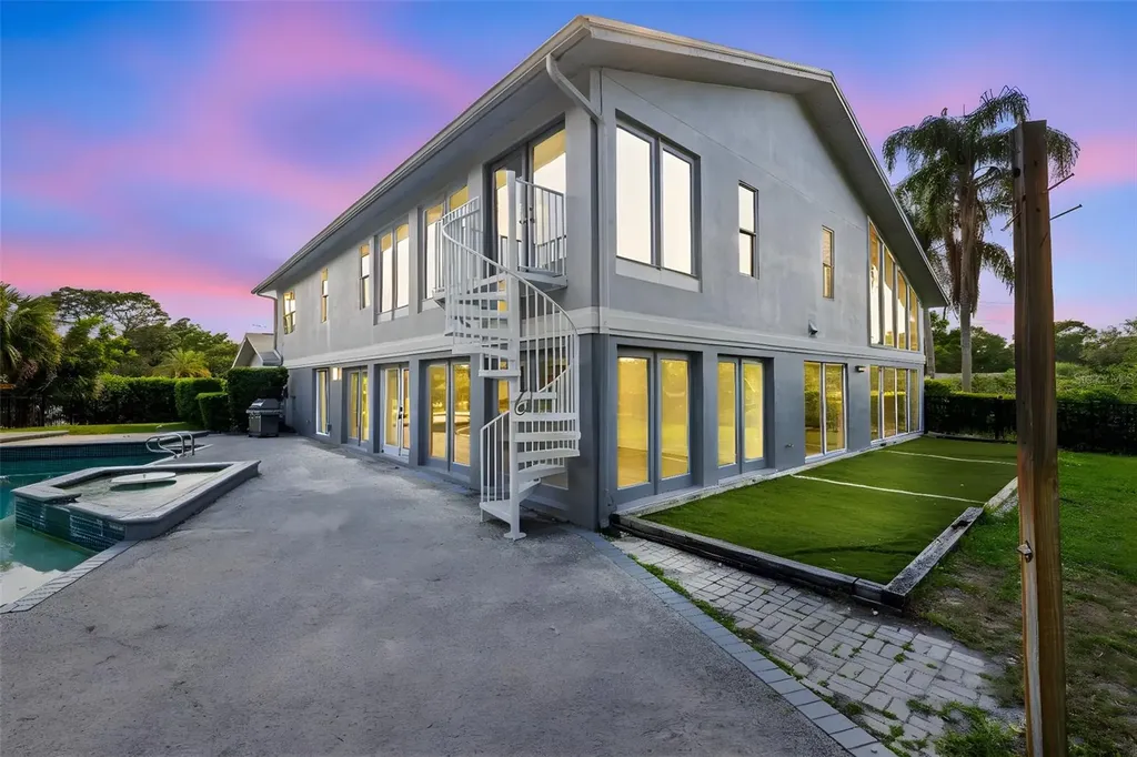 2668 Concorde Court Clearwater FL 33761