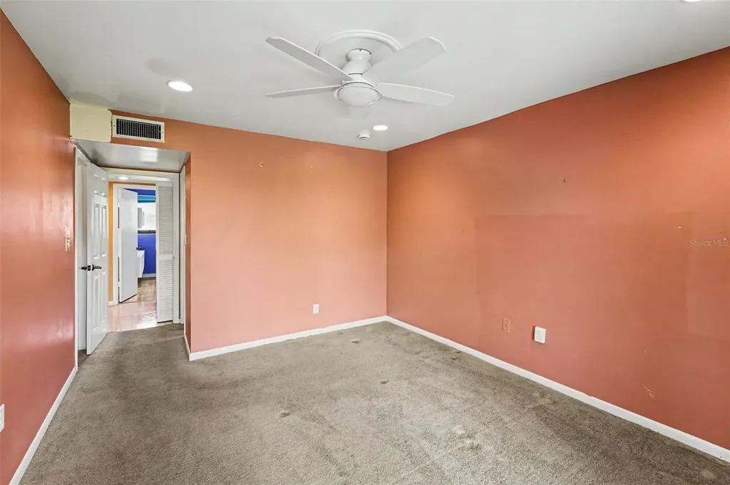 10755 Village Club Circle N St Petersburg FL 33716