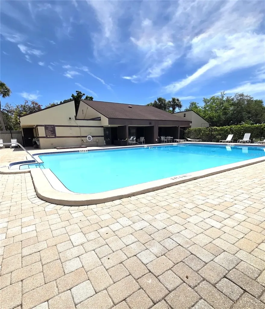 10755 Village Club Circle N St Petersburg FL 33716