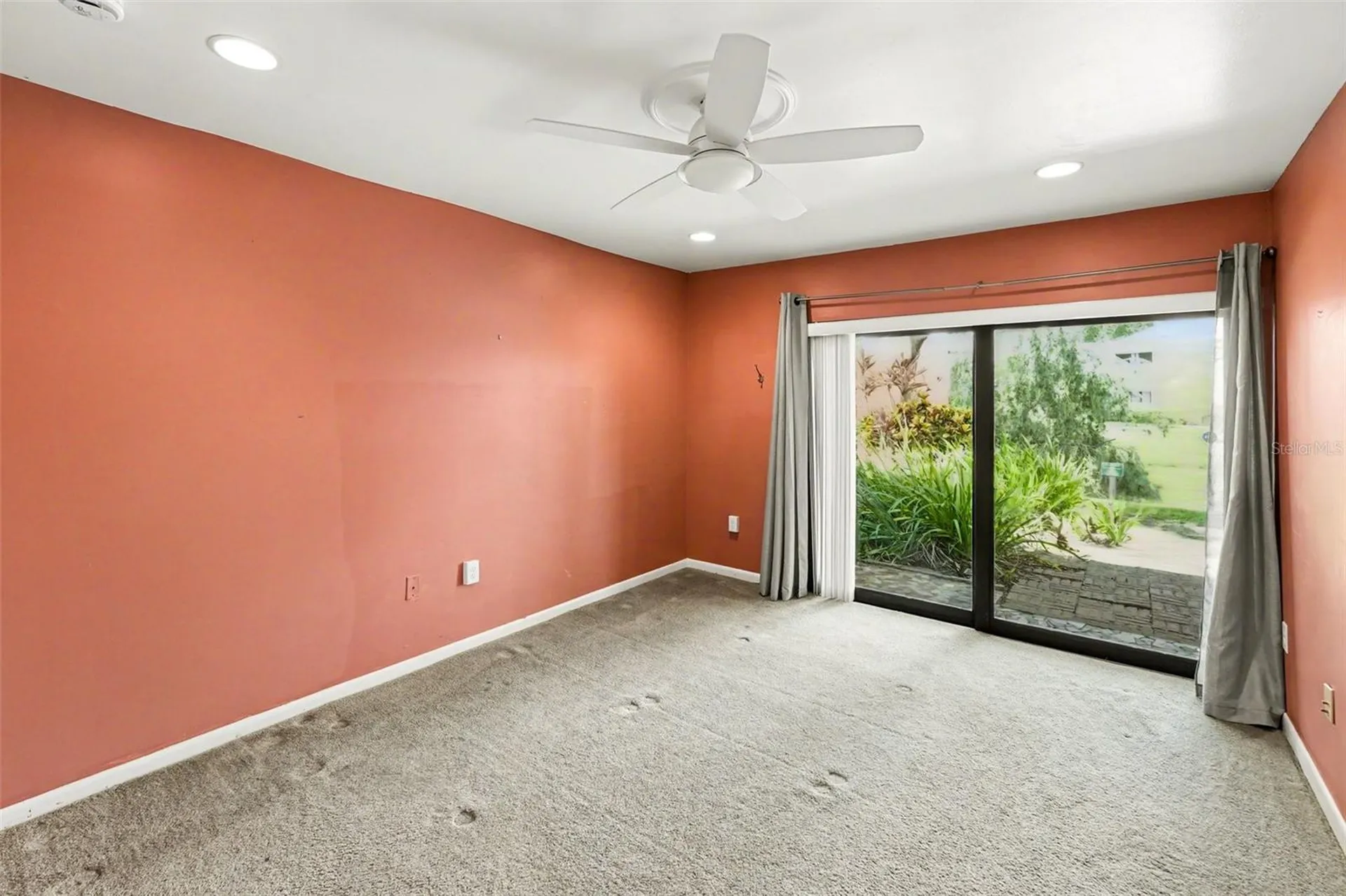 10755 Village Club Circle N St Petersburg FL 33716