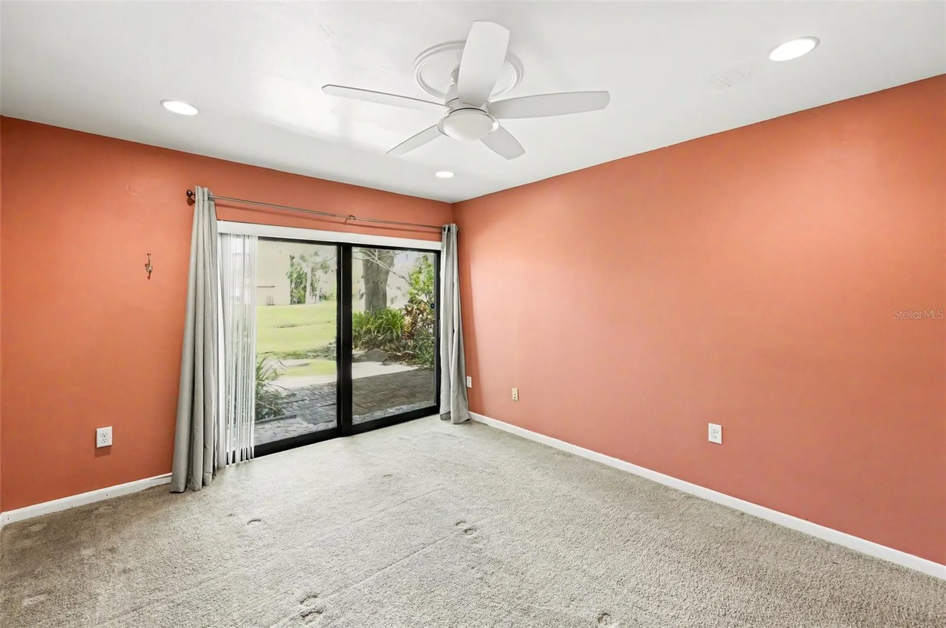 10755 Village Club Circle N St Petersburg FL 33716