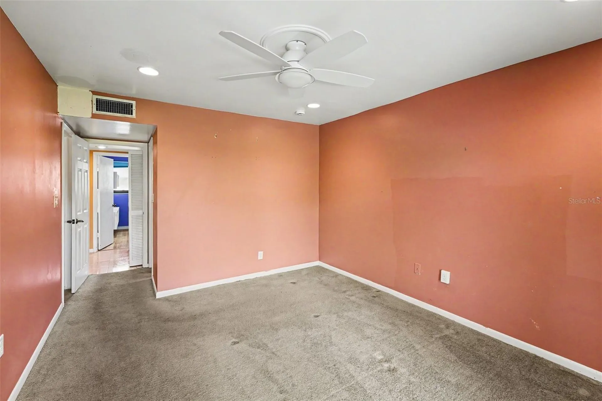 10755 Village Club Circle N St Petersburg FL 33716