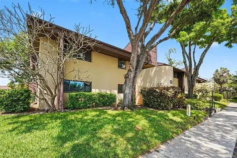 10755 Village Club Circle N St Petersburg FL 33716