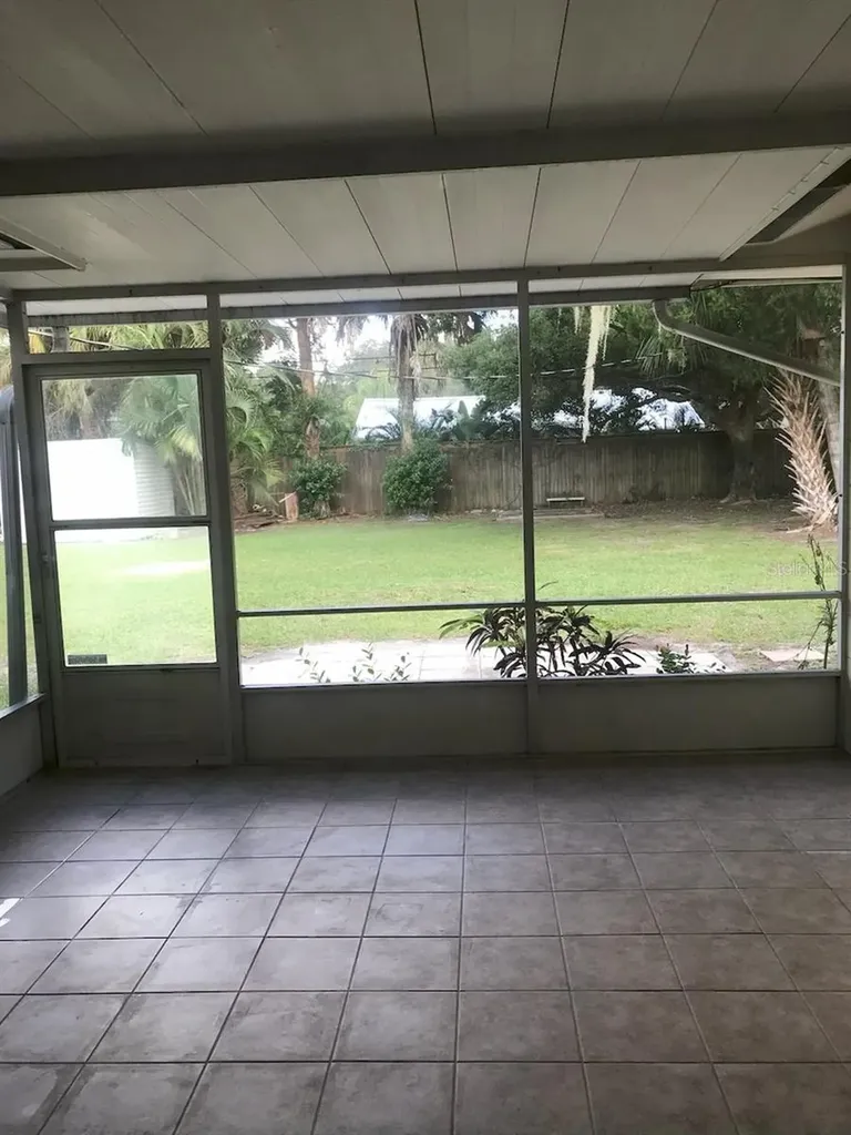 2165 Sunnyside Lane Sarasota FL 34239
