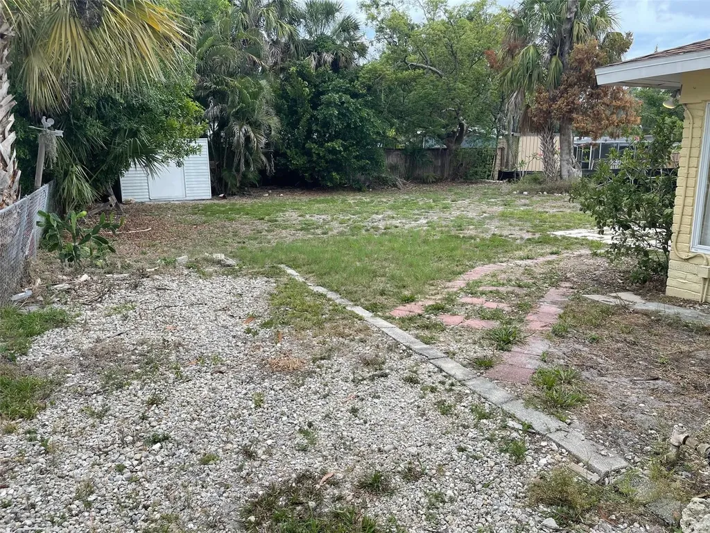 2165 Sunnyside Lane Sarasota FL 34239