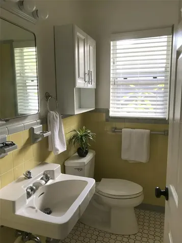 2165 Sunnyside Lane Sarasota FL 34239