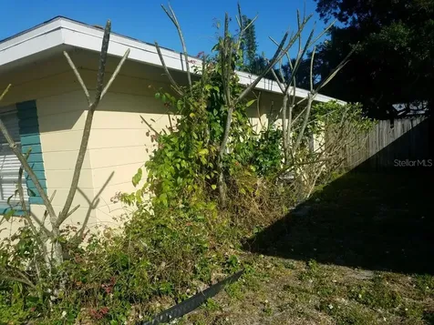 2165 Sunnyside Lane Sarasota FL 34239
