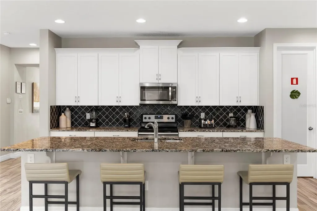 9014 Pelican Cove Trail Kissimmee FL 34747