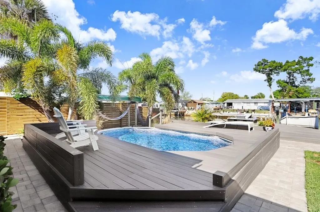 13400 Neptune Drive Hudson FL 34667