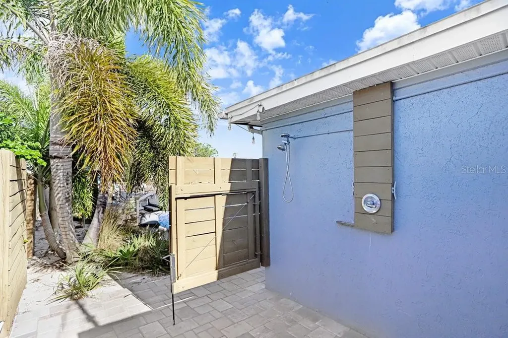 13400 Neptune Drive Hudson FL 34667