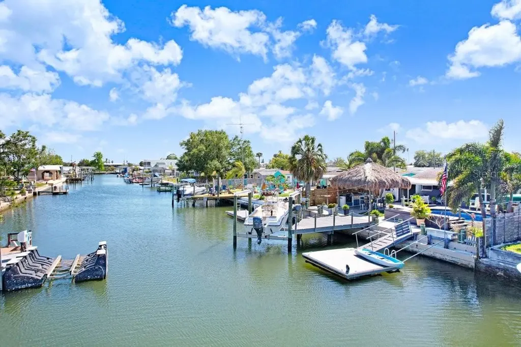 13400 Neptune Drive Hudson FL 34667