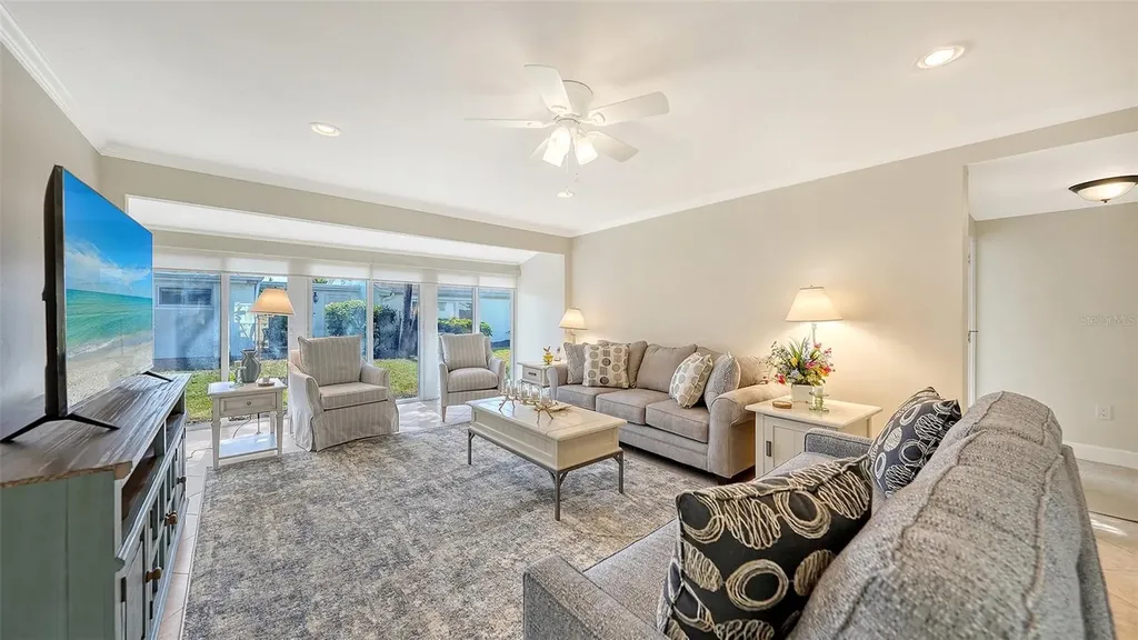 206 Hourglass Way Sarasota FL 34242