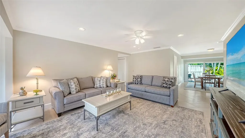 206 Hourglass Way Sarasota FL 34242