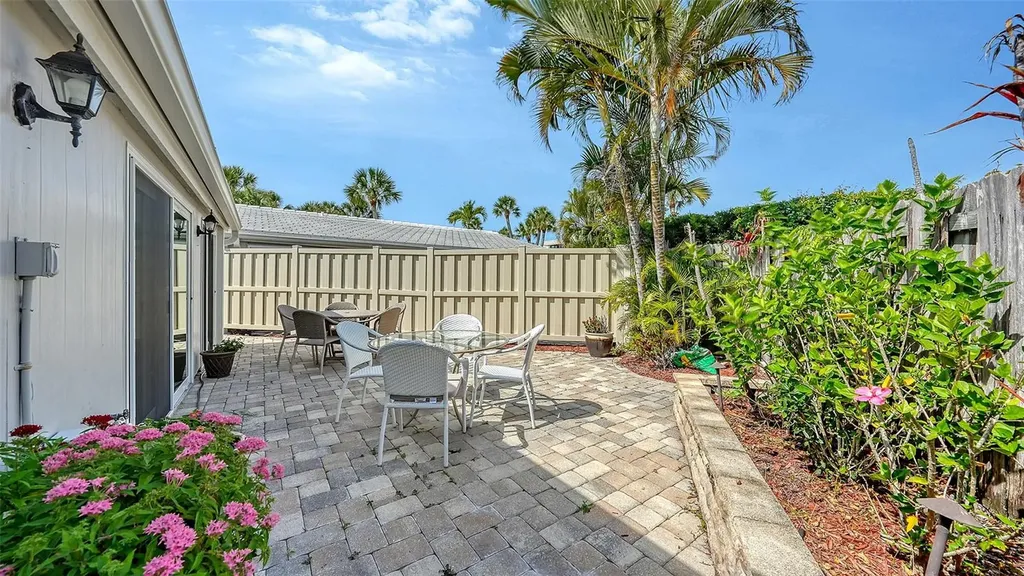 206 Hourglass Way Sarasota FL 34242