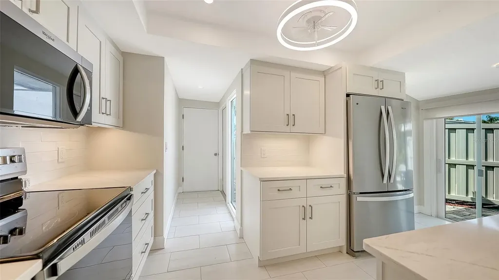 206 Hourglass Way Sarasota FL 34242