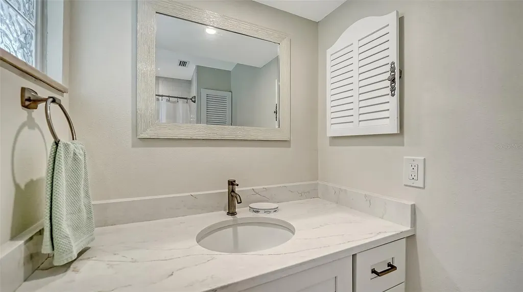 206 Hourglass Way Sarasota FL 34242