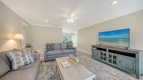 206 Hourglass Way Sarasota FL 34242