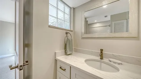 206 Hourglass Way Sarasota FL 34242