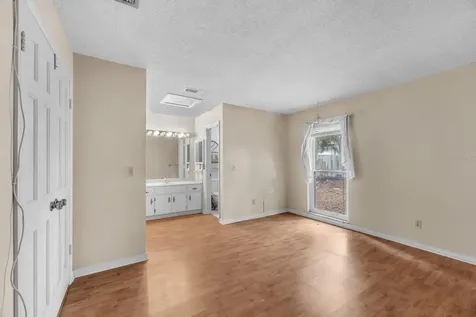 6606 Twelve Oaks Boulevard Tampa FL 33634