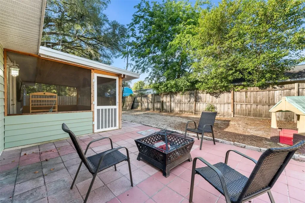 4928 SW 63rd Court Gainesville FL 32608