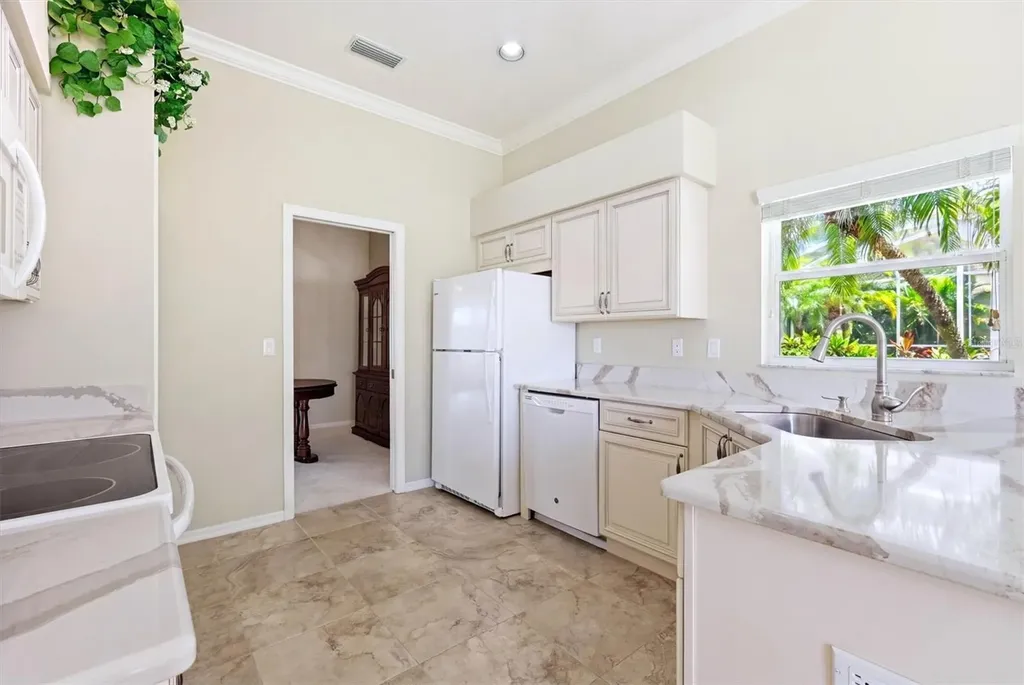 6820 Avenida Marbella Sarasota FL 34238
