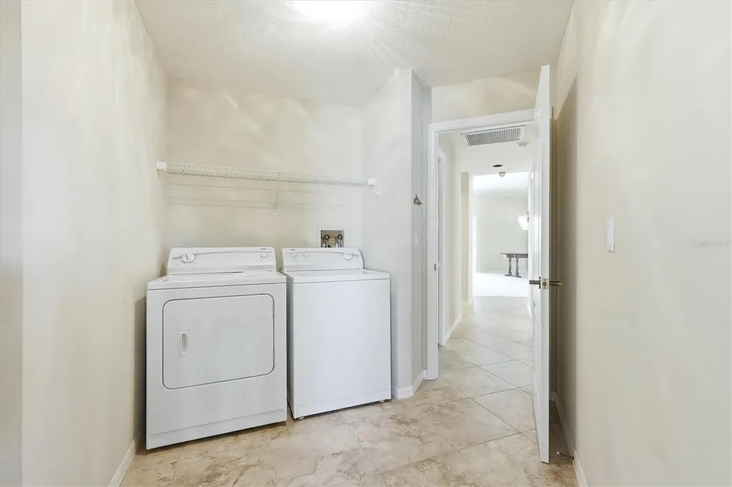 6820 Avenida Marbella Sarasota FL 34238