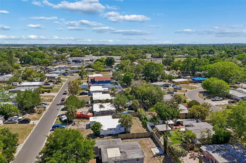 9228 82nd Way Seminole FL 33777