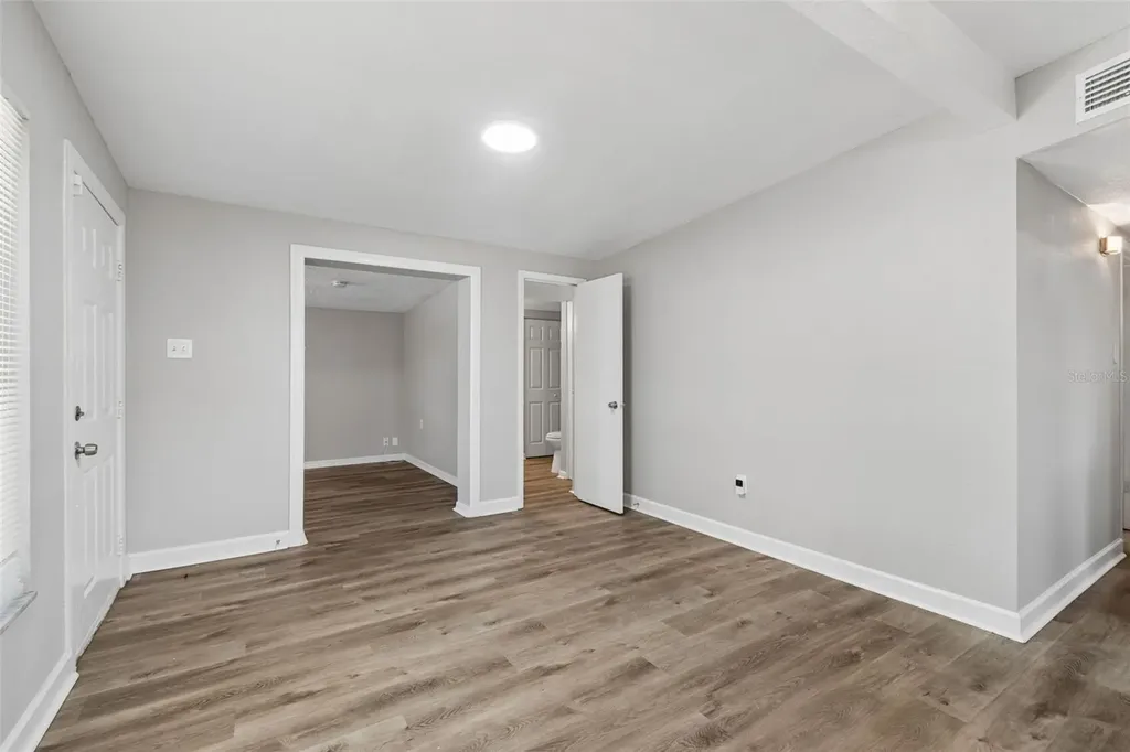 9228 82nd Way Seminole FL 33777