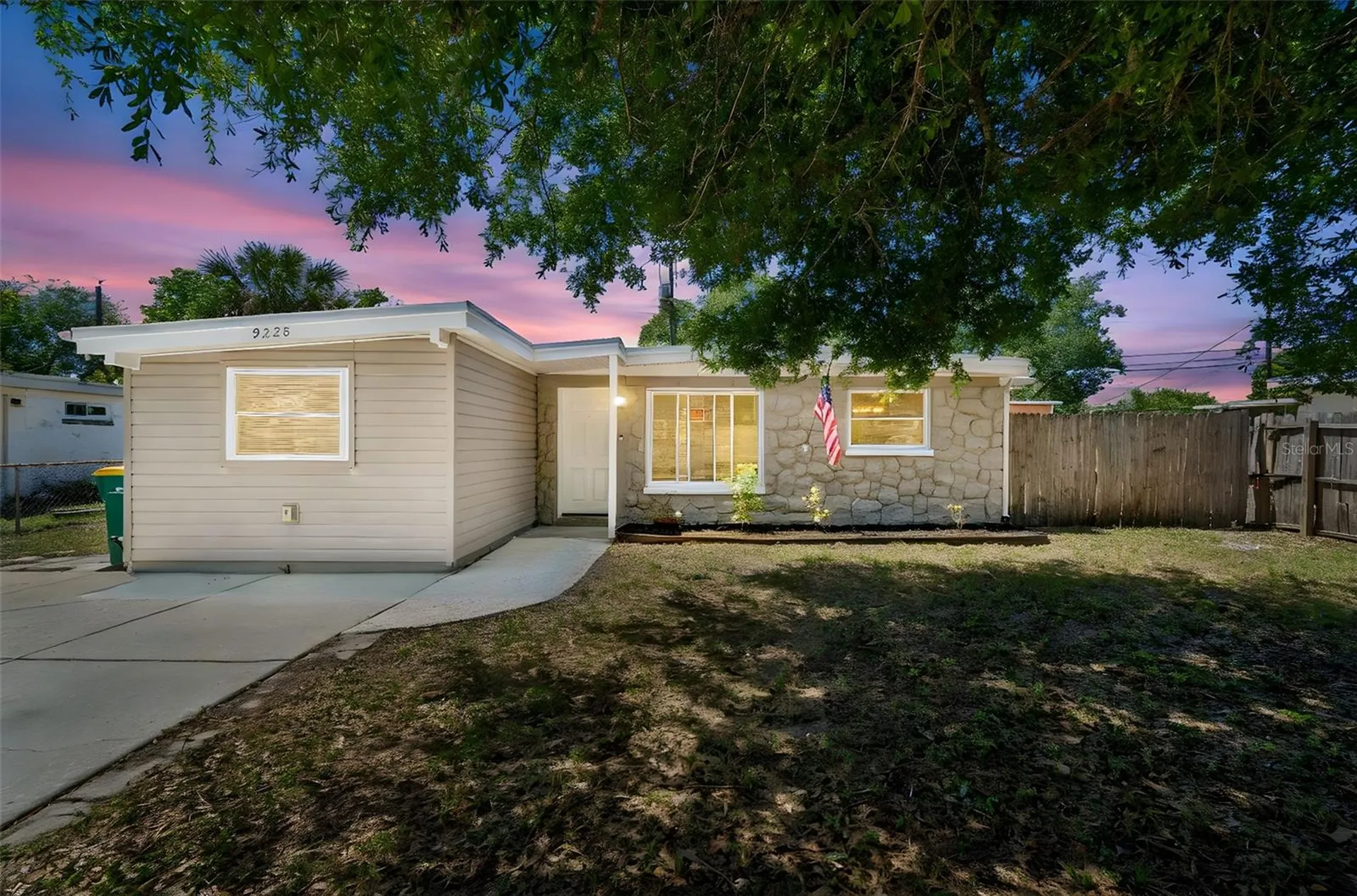 9228 82nd Way Seminole FL 33777