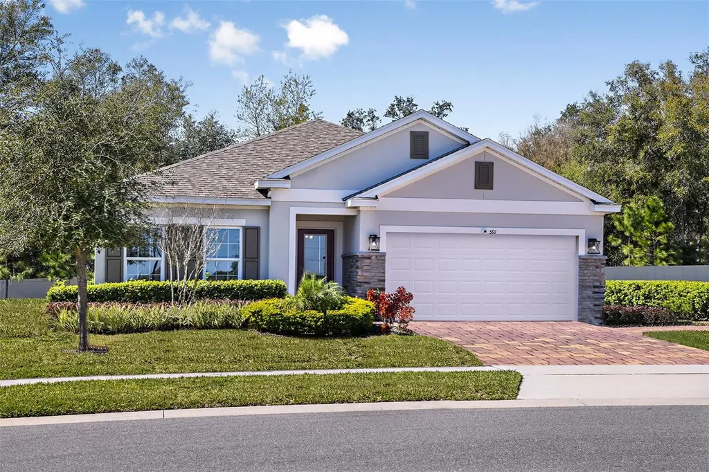 591 Darshire Avenue Eustis FL 32736