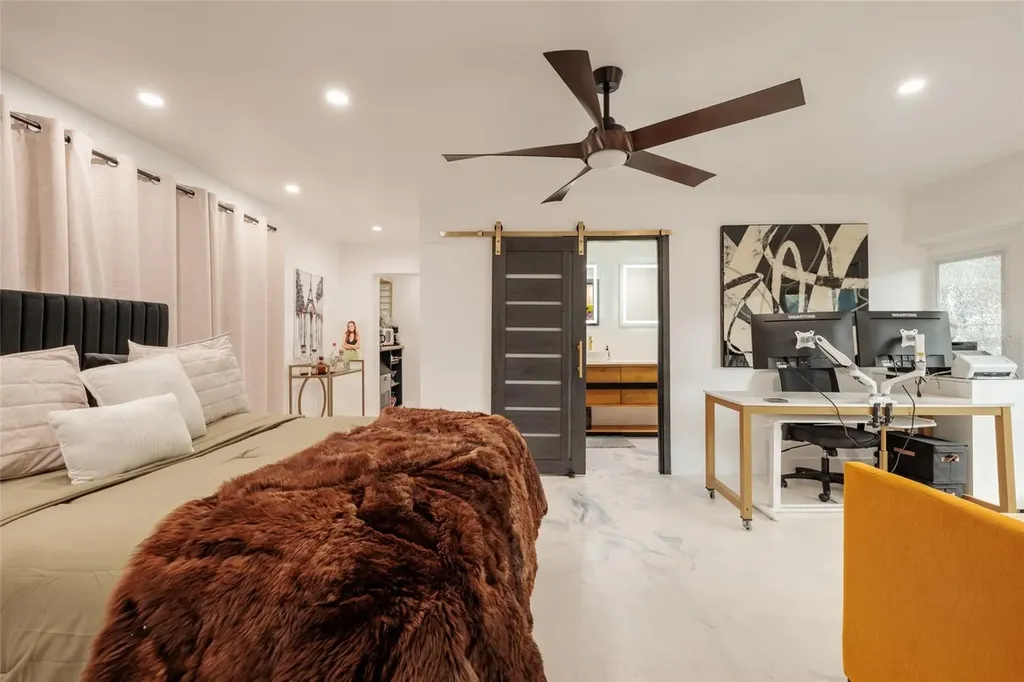 2216 S Occident Street Tampa FL 33629
