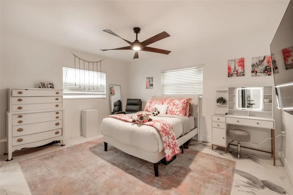 2216 S Occident Street Tampa FL 33629