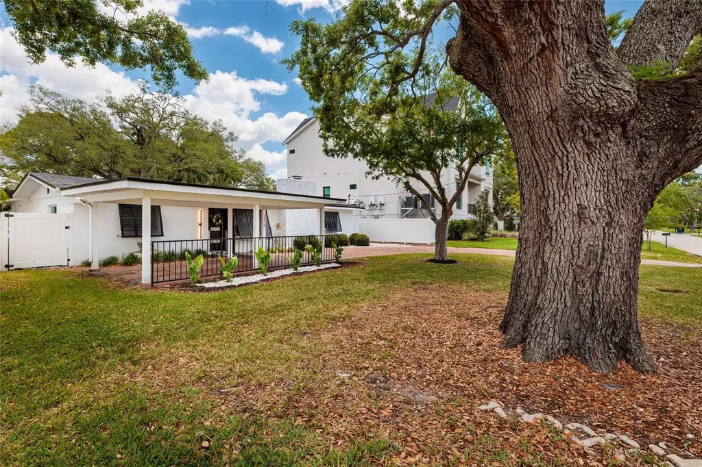 2216 S Occident Street Tampa FL 33629