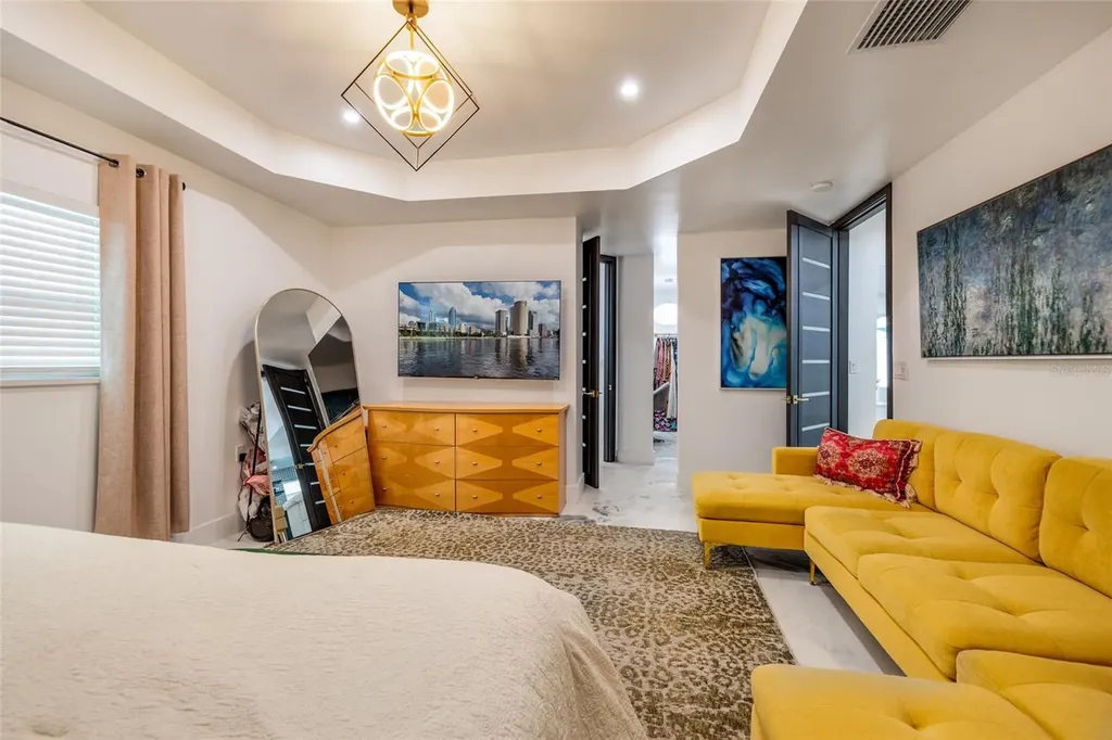 2216 S Occident Street Tampa FL 33629