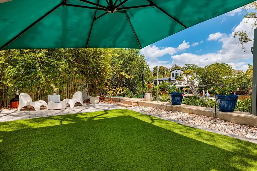 2216 S Occident Street Tampa FL 33629