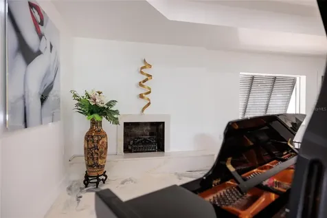 2216 S Occident Street Tampa FL 33629