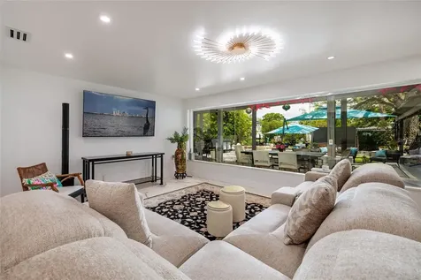 2216 S Occident Street Tampa FL 33629