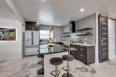 2216 S Occident Street Tampa FL 33629