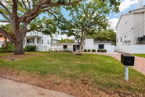 2216 S Occident Street Tampa FL 33629