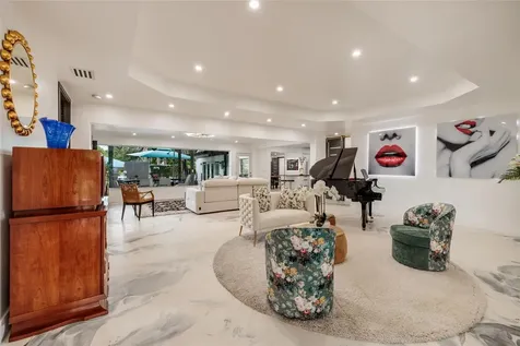 2216 S Occident Street Tampa FL 33629