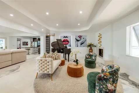 2216 S Occident Street Tampa FL 33629